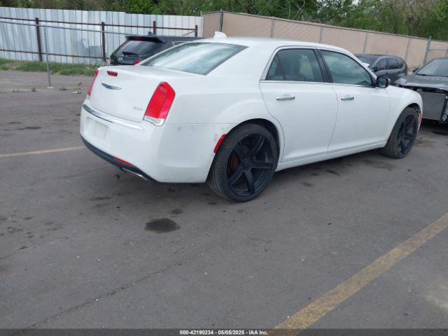 2019 CHRYSLER 300 2C3CCAEG9KH698188 Photo 3