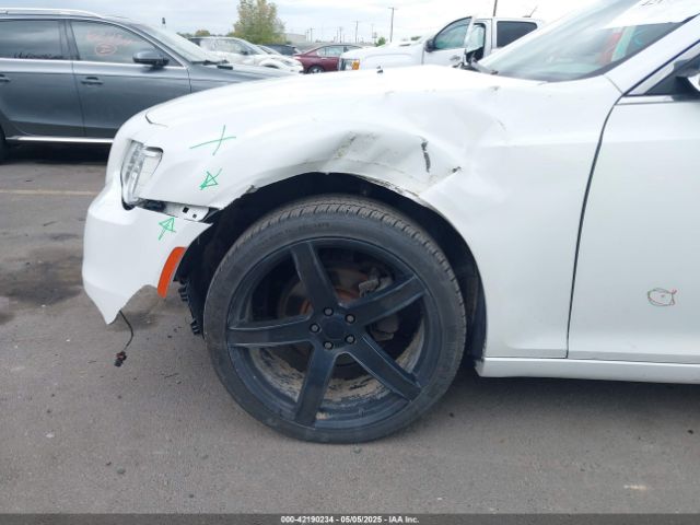2019 CHRYSLER 300 2C3CCAEG9KH698188 Photo 5