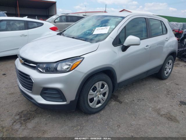 KL7CJKSB8HB103071 Chevrolet TRAX LS