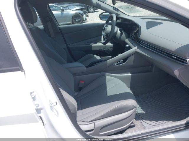2024 HYUNDAI ELANTRA KMHLM4DG0RU672240 Photo 4