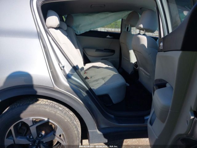KNDPMCAC8L7628865 KIA Sportage Lx