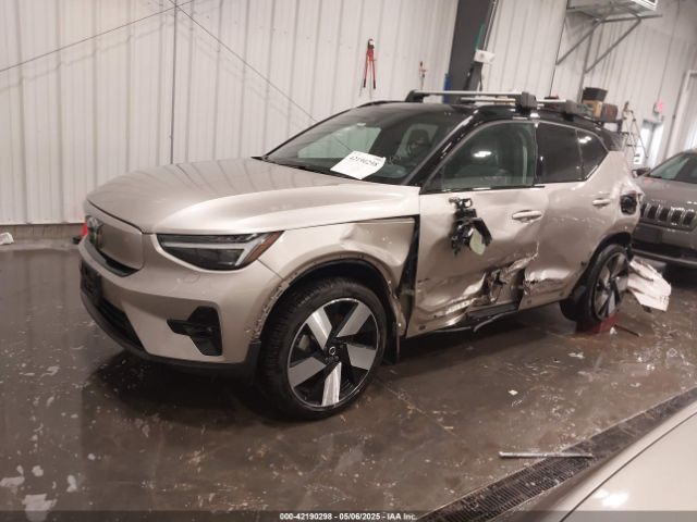 2023 VOLVO XC40 RECHARGE PURE ELECTRIC YV4ED3UM1P2023016 Photo 1