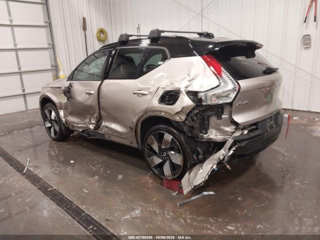 2023 VOLVO XC40 RECHARGE PURE ELECTRIC YV4ED3UM1P2023016 Photo 2