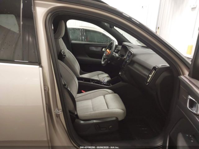 2023 VOLVO XC40 RECHARGE PURE ELECTRIC YV4ED3UM1P2023016 Photo 4