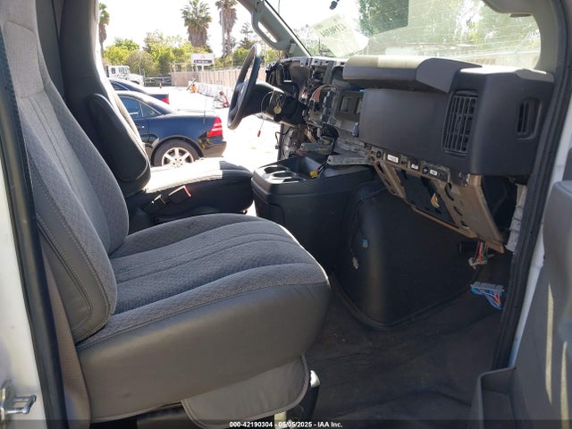 1GCWGAFFXH1338924 Chevrolet Express 2500 Work Van