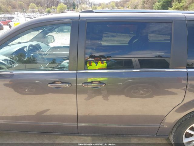 2C4RDGCG8JR129835 Dodge Grand Caravan Sxt