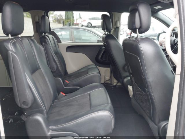 2C4RDGCG6KR754073 Dodge Grand Caravan Sxt