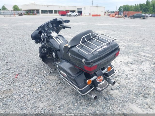 2013 HARLEY-DAVIDSON FLHTCU 1HD1FCM18DB658519 Photo 2