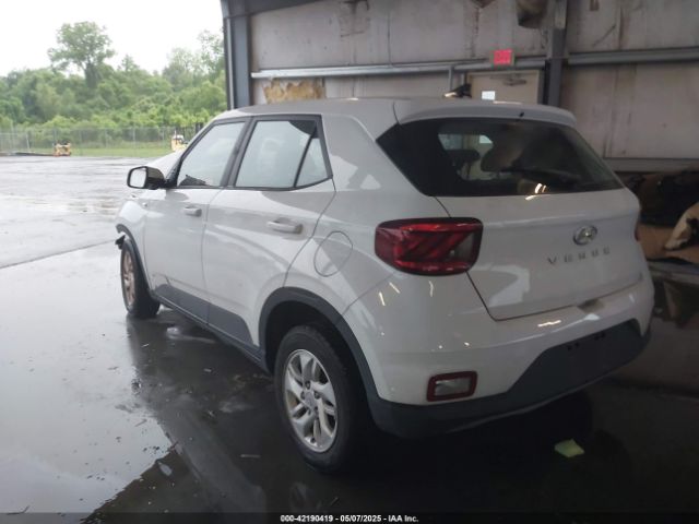 2021 HYUNDAI VENUE KMHRB8A33MU066593 Photo 2