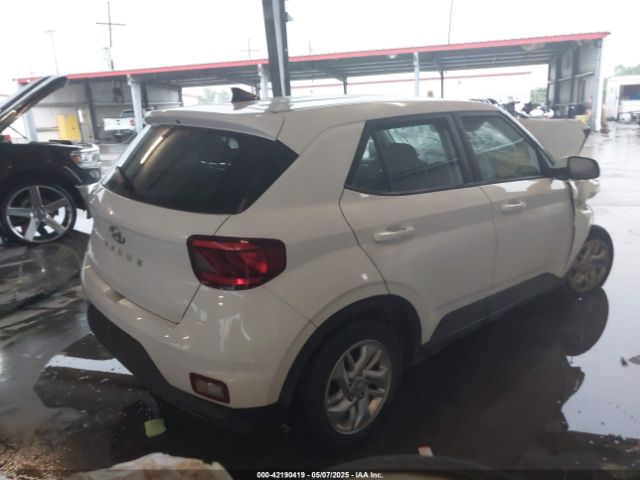 2021 HYUNDAI VENUE KMHRB8A33MU066593 Photo 3