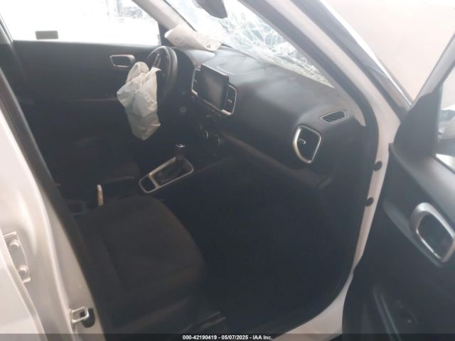 2021 HYUNDAI VENUE KMHRB8A33MU066593 Photo 4