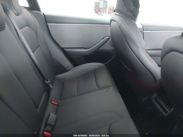 2024 TESLA MODEL 3 5YJ3E1EAXRF732804 Photo 7