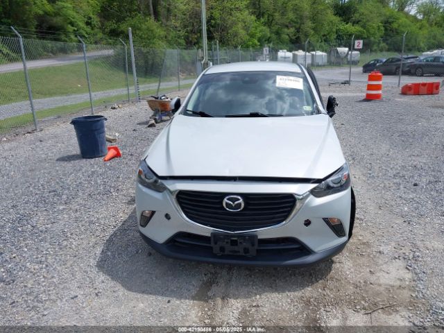 JM1DKFC78K0403122 Mazda Cx-3 Touring