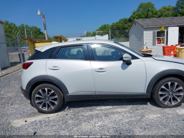 JM1DKFC78K0403122 Mazda Cx-3 Touring