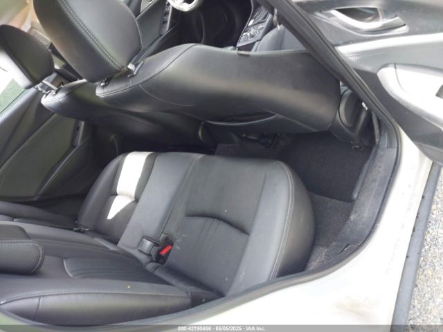 JM1DKFC78K0403122 Mazda Cx-3 Touring