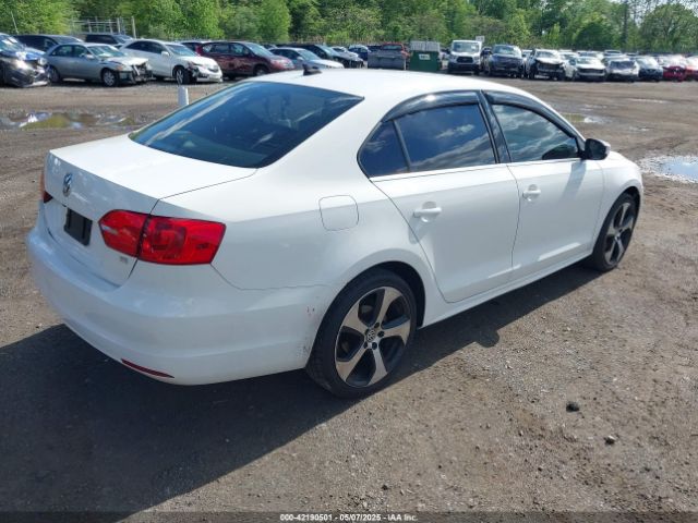 3VWD17AJ2EM201544 Volkswagen Jetta 1.8t Se