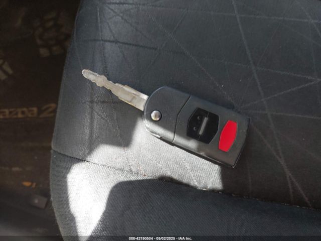 JM1DE1KY4E0174415 Mazda Mazda2 Sport