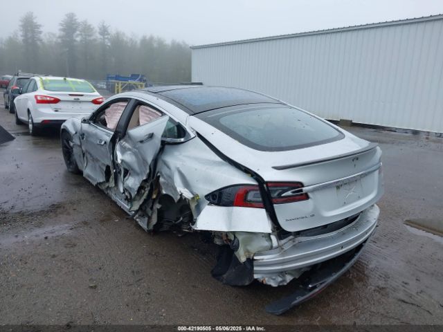 2014 TESLA MODEL S 5YJSA1H18EFP30143 Photo 2