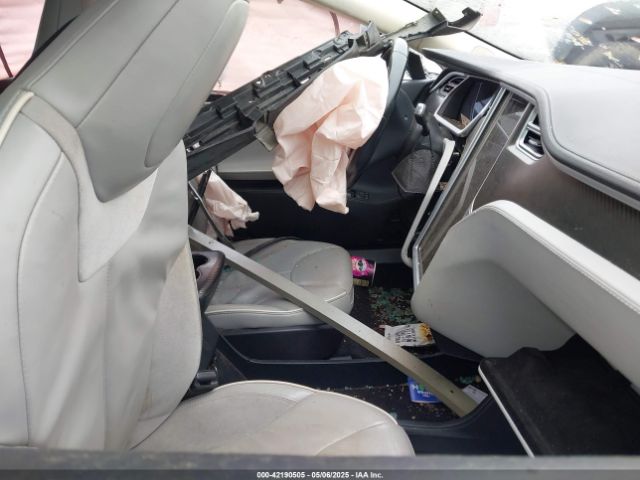 2014 TESLA MODEL S 5YJSA1H18EFP30143 Photo 4