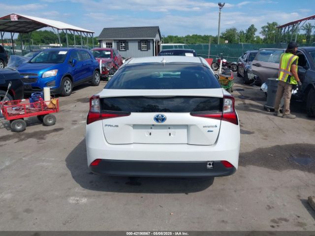 JTDKAMFU1N3162636 Toyota Prius L
