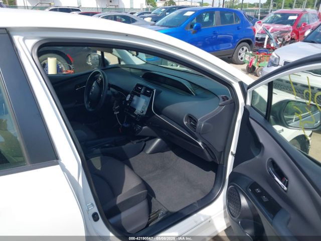 JTDKAMFU1N3162636 Toyota Prius L