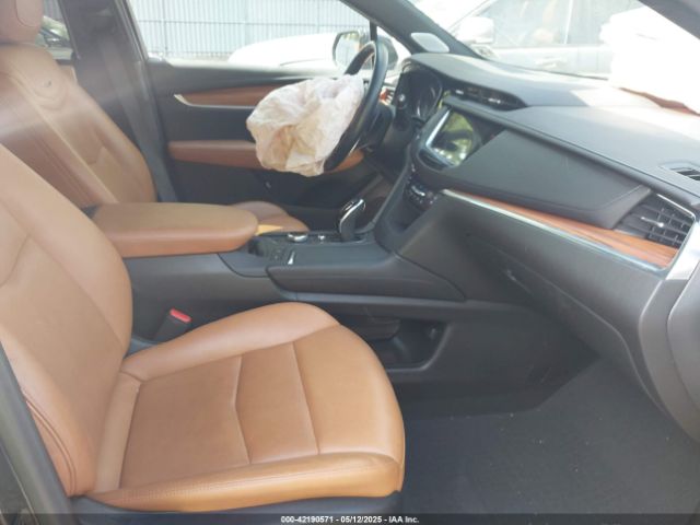 1GYKNDRS8MZ217572 Cadillac Xt5 Premium Luxury