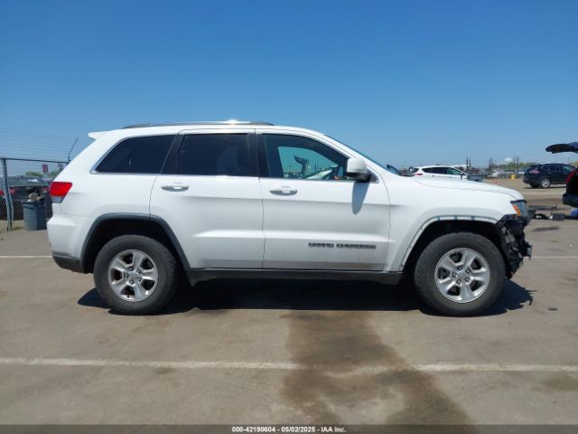 1C4RJEAGXHC846126 Jeep Grand Cherokee Laredo 4x2