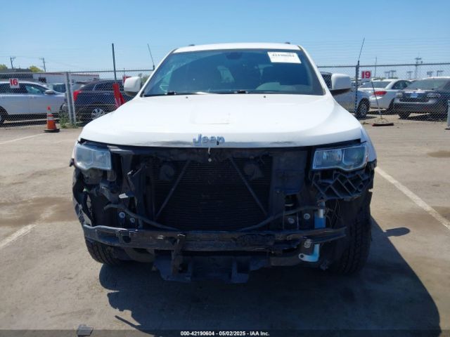 1C4RJEAGXHC846126 Jeep Grand Cherokee Laredo 4x2