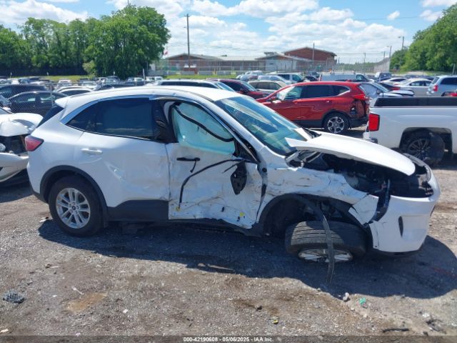 1FMCU9G61LUC53241 Ford ESCAPE SE