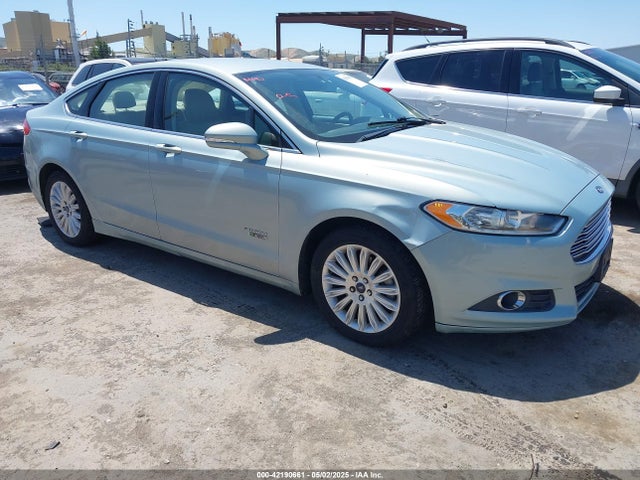 2013 Ford Fusion Energi Se Luxury მანქანა იყიდება აუქციონზე, vin: 3FA6P0PU9DR365853, აუქციონის ნომერი: 42190661