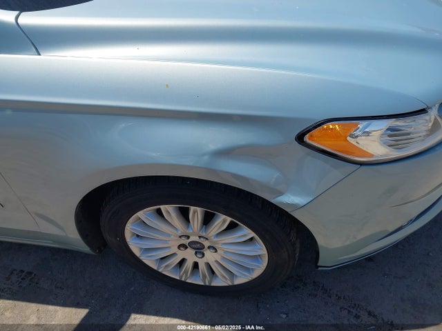 2013 Ford Fusion Energi Se Luxury მანქანა იყიდება აუქციონზე, vin: 3FA6P0PU9DR365853, აუქციონის ნომერი: 42190661
