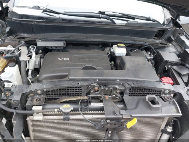 5N1DR2MM7JC675369 Nissan Pathfinder S