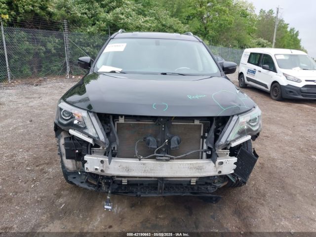 5N1DR2MM7JC675369 Nissan Pathfinder S
