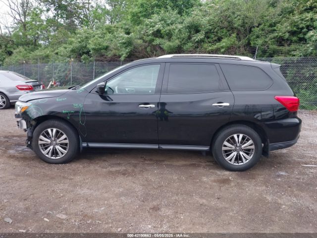 5N1DR2MM7JC675369 Nissan Pathfinder S