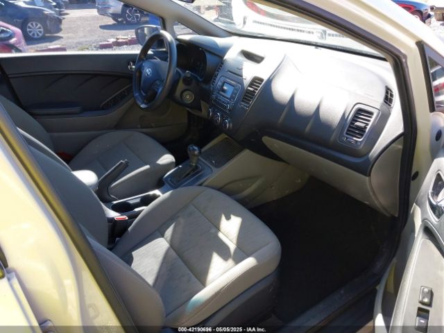 KNAFK4A67F5281737 KIA FORTE LX