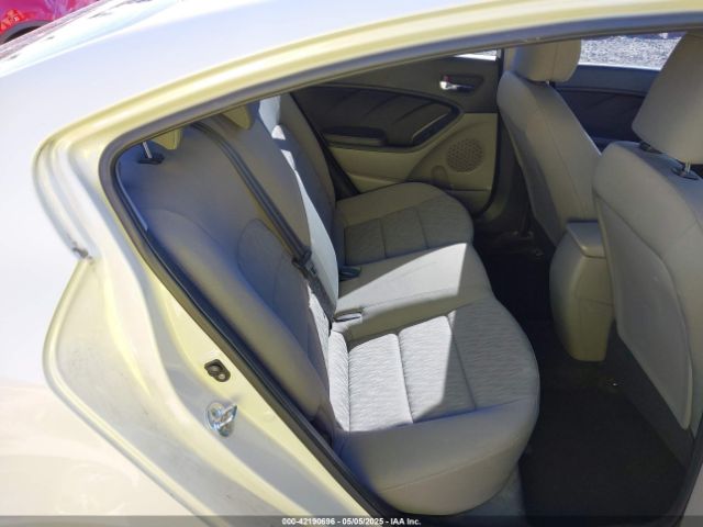 KNAFK4A67F5281737 KIA FORTE LX