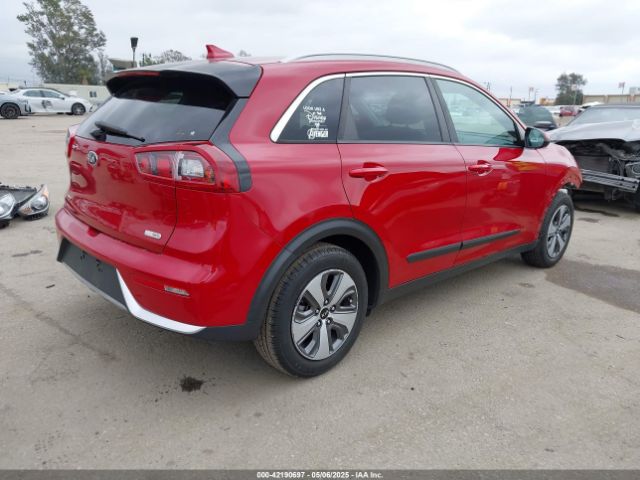 KNDCB3LCXJ5177772 KIA NIRO LX