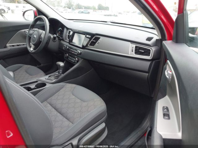 KNDCB3LCXJ5177772 KIA NIRO LX