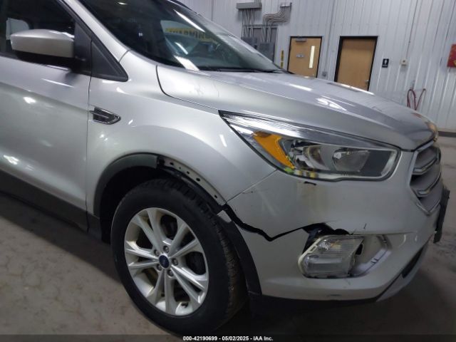1FMCU0GD9JUA97795 Ford ESCAPE SE