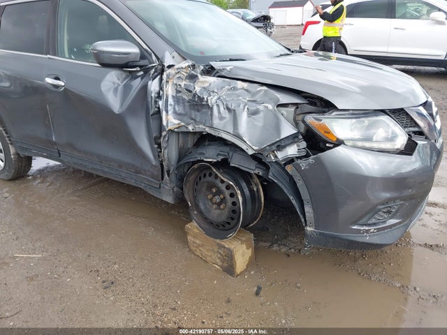 JN8AT2MT6GW028893 Nissan ROGUE S