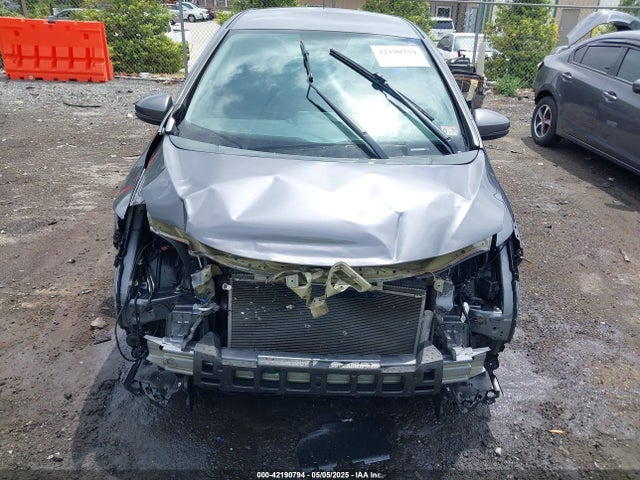 3HGGK5H42KM748117 Honda FIT LX