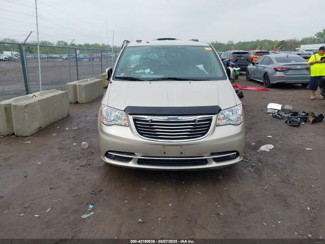 2C4RC1BG1FR740265 Chrysler Town & Country Touring