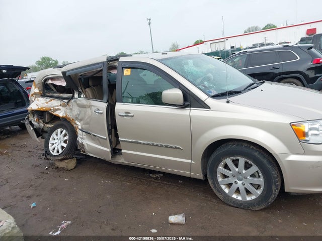 2C4RC1BG1FR740265 Chrysler Town & Country Touring