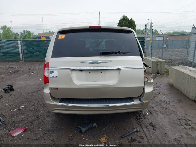 2C4RC1BG1FR740265 Chrysler Town & Country Touring