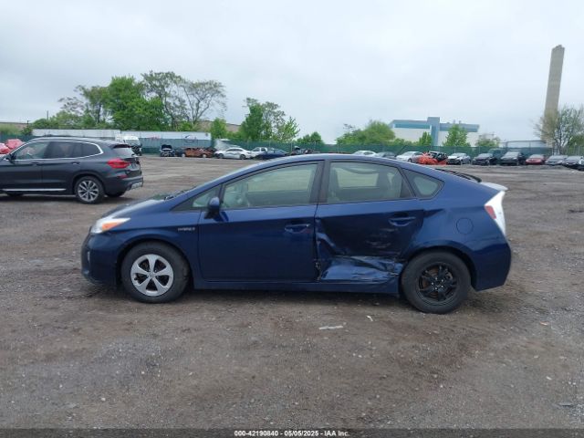 JTDKN3DU8F0408862 Toyota Prius Three