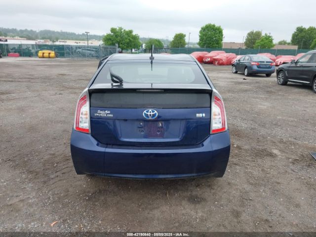 JTDKN3DU8F0408862 Toyota Prius Three