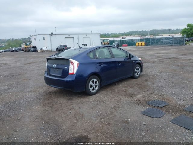 JTDKN3DU8F0408862 Toyota Prius Three