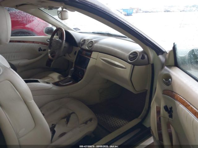 2008 MERCEDES-BENZ CLK 550 WDBTK72F18T099213 Photo 4