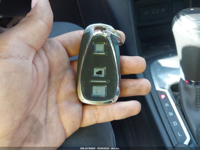 2GNAXHEV8L6272219 Chevrolet Equinox Fwd Ls