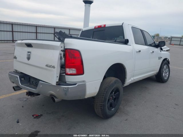 2017 RAM 1500 3C6RR7LT2HG637806 Photo 3